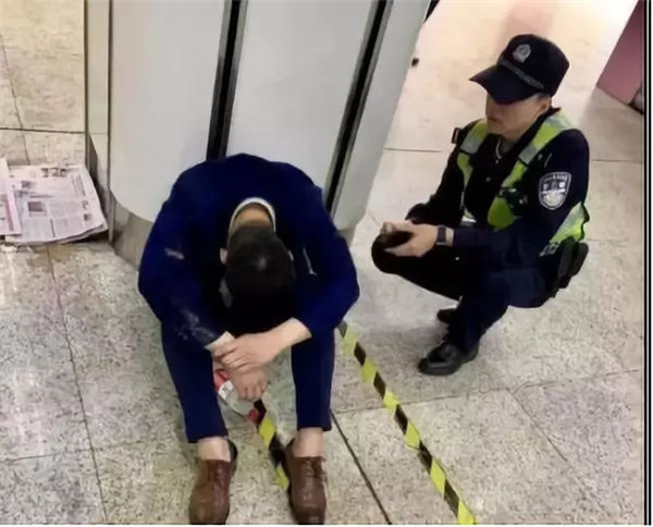 【泪时光】成年人的劫难,只能自渡