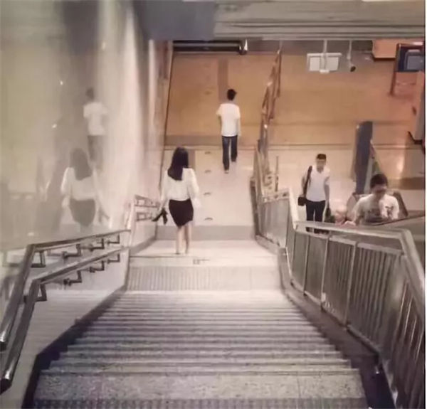 【泪时光】成年人的劫难,只能自渡